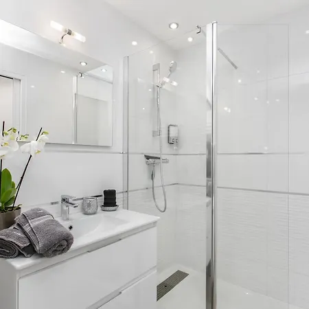 Le Cristal Port Ambonne Village Naturiste Apartment Agde